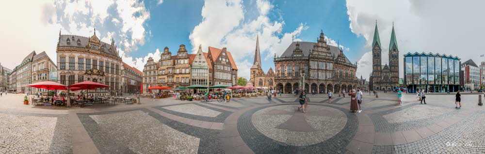 Bremen, Rathausplatz mit Roland