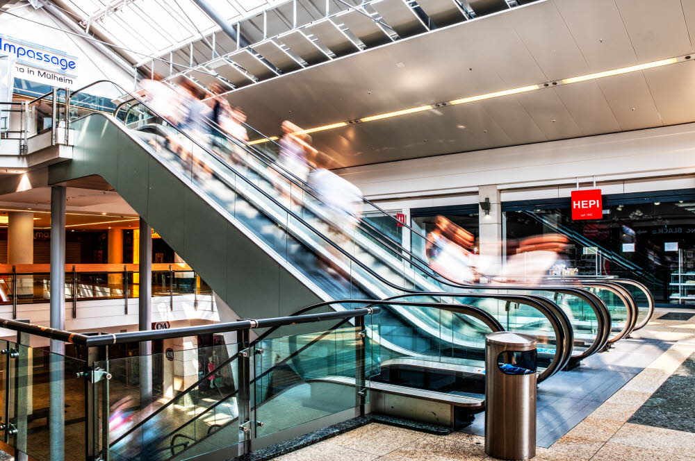 auf der Rolltreppe