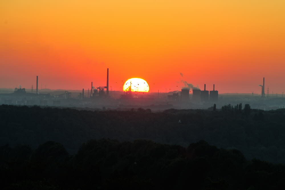 Sonnenuntergang hinter HKM, Duisburg